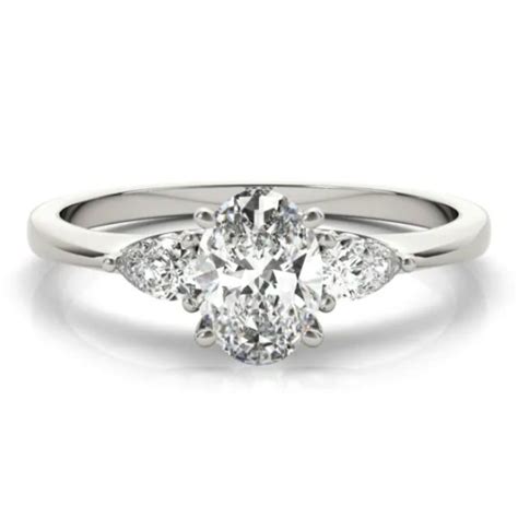 The Olivia Culpo Engagement Ring - Clean Origin Blog