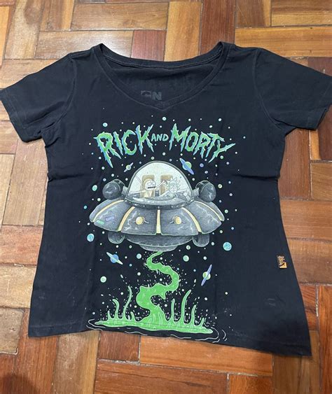 Camiseta Rick And Morty Camiseta Feminina Piticas Usado 79457740 Enjoei