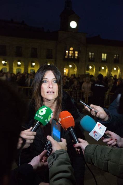 Fotos Cristina Segu Presenta Su Libro En Avil S En Un Ambiente