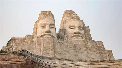 The 5 Tallest Sculptures in China, Guaranteed to Make Your Jaw Drop