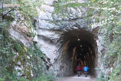 Avui Sempre D Cades De Muntanya Btt Per La Ruta De Les Col Nies