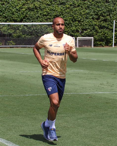 São Paulo poderá ter retorno de Lucas Moura para duelo na Copa