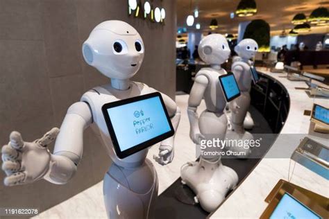 Tokyo Robot Cafe Photos and Premium High Res Pictures - Getty Images