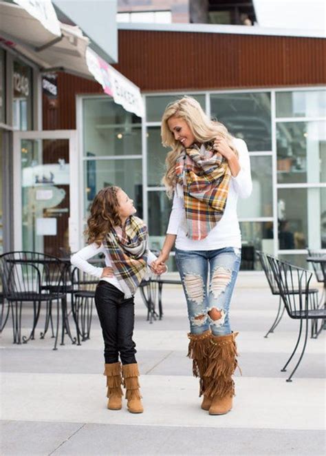 30 Highly-Adorable Mother Daughter Outfits To Spread Cuteness