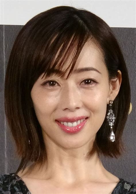 井上和香、第2子妊娠を報告「44歳での出産に不安」も 2015年に女の子を出産（日テレnews Nnn） Yahooニュース