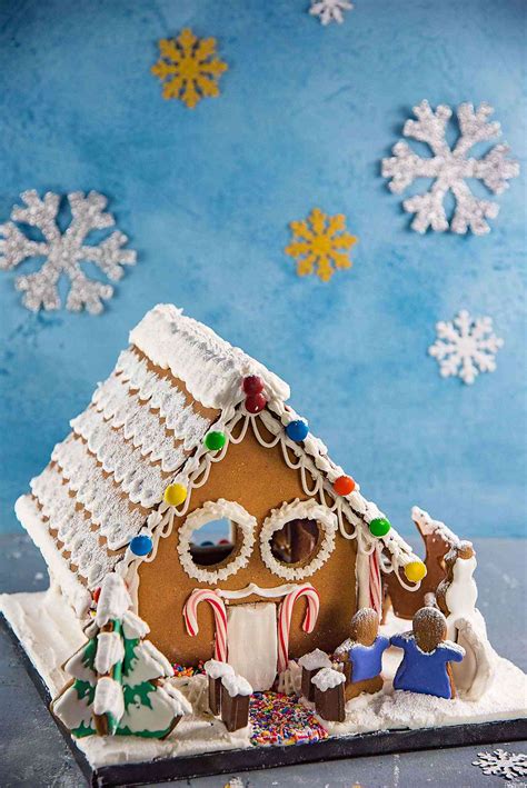 How To Make A Gingerbread House Recipe And Template The Flavor Bender