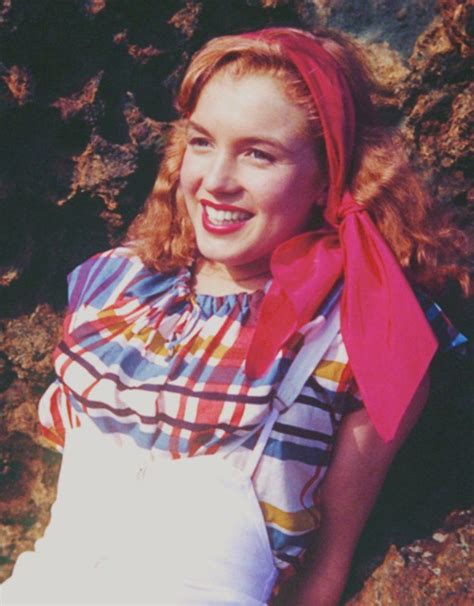 The First Professional Modelling Pictures Of Norma Jeane In 1945