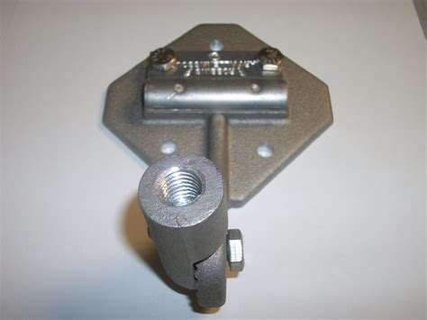 A636 Adjustable Point Base Aluminum Robbins Lightning