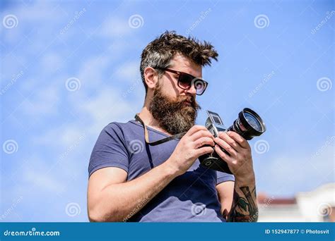 Cr Ateur Satisfait Photographe Barbu De Hippie D Homme Photos De Tir D