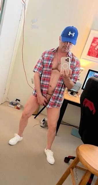 Hot Weather Less Clothes Is Better 3 Nude Pics XHamster