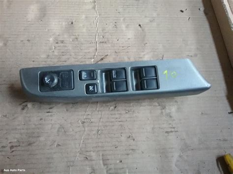 68983 Used Power Door Window Switch For 2007 Navara D22 Rh Front