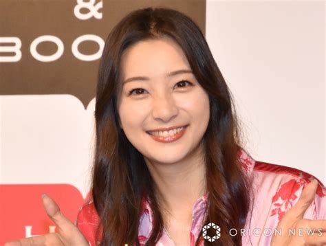 足立梨花「バージンロード歩きました」 挙式写真に大反響「すてきな後ろ姿」「憧れちゃいます！」 千葉日報オンライン