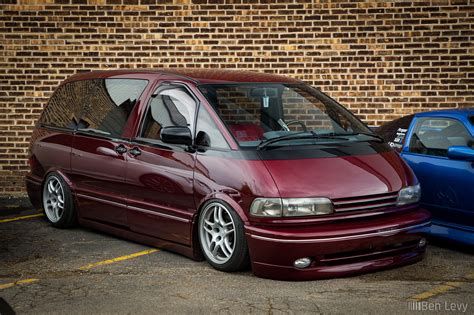 Slammed Toyota Previa