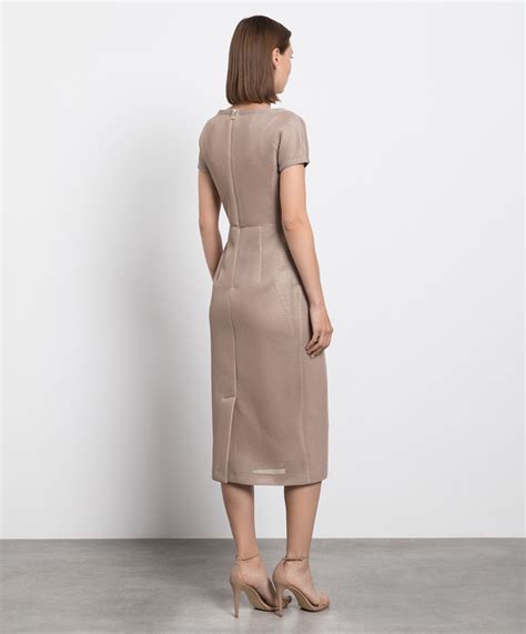 Max Mara - Бежевое платье футляр с перфорацией BARBIAN купить в Symbol