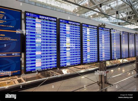 Airport Arrivals & Departures Board Stock Photo - Alamy