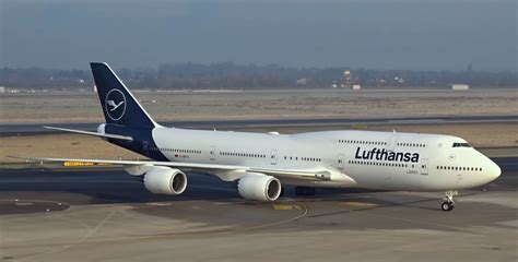 Lufthansa Boeing 747 8i New Livery D ABYA G2DLH741 Gemini Scale 1 200