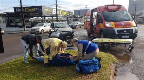 Jovens Ficam Feridos Após Colisão No Cruzamento Das Avenidas Rocha