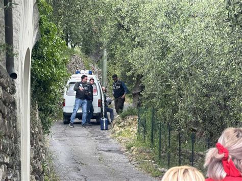 Imperia Tragedia Alle Collette Ragazzo Di Anni Trovato Morto In