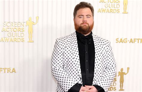 Paul Walter Hauser Rolle In Die Nackte Kanone Reboot