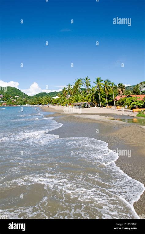 ZIHUATANEJO, Mexico - Beach at Playa Principal, Zihuatanejo, Mexico ...