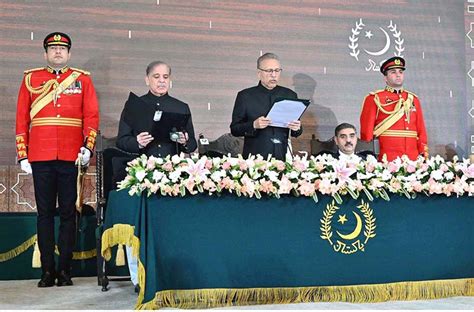 President Dr Arif Alvi Administering The Oath Of Office To Mian