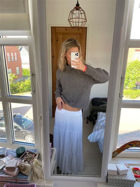 White Maxi Skirt Outfit Maxi Skirt Outfits White Maxi Skirts Maxi