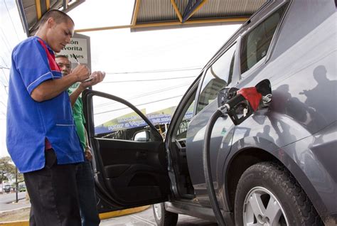 Se viene rebaja en diésel y gas mientras la súper subirá 22 y la