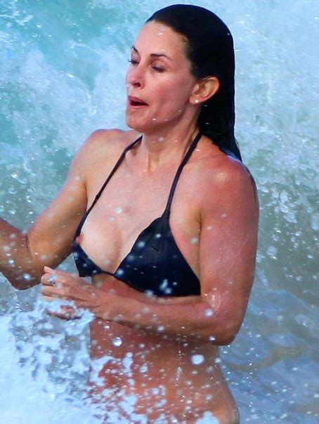 Courteney Cox Nude