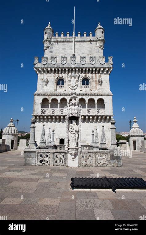 Portuguese manueline architecture hi-res stock photography and images ...