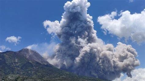 UPDATE Erupsi Gunung Merapi 11 Maret 2022 Awan Panas Ke Arah Kali