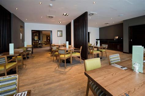 Best Price on Premier Inn Heathrow Airport Terminal 4 in London + Reviews!