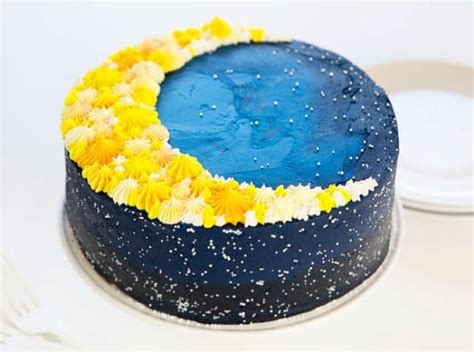 Crescent Moon Cake - i am baker