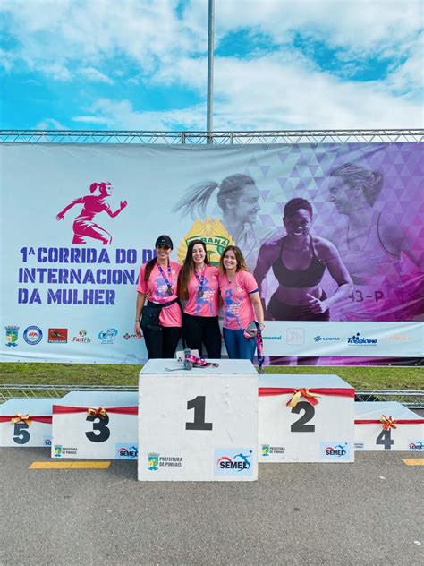 Pmpr Re Ne Centenas De Policiais Femininas Na Corrida Do Dia