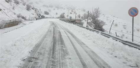 La Neve Imbianca La Provincia Di Palermo Strade Bloccate A Piano