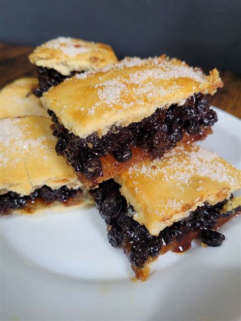 Scottish Fruit Slice Recipe • Foodie Explorers