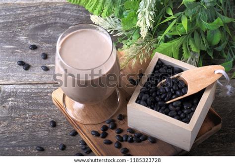 4 591 Black Bean Juice Images, Stock Photos & Vectors | Shutterstock