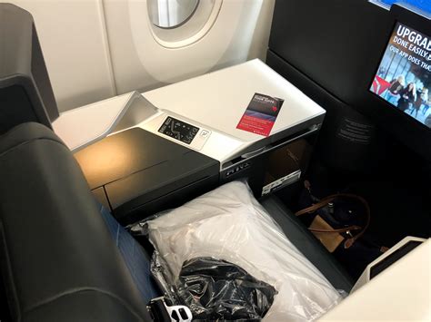 Review Delta One Suites A350 From Detroit To Seoul The Points Guy