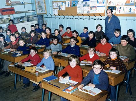 Photo De Classe Cm De Ecole Notre Dame Villefranche