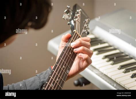 How To Play Guitar Chords On Piano