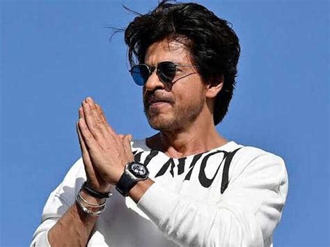 Shah Rukh Khan Is Back With His Witty And Hilarious Replies For Yet