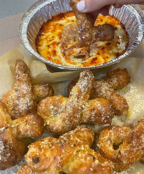 Domino's Pizza Near Me - Near Me Foods