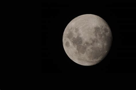 Fenomena Supermoon Terjadi Tiga Kali Tahun Ini Di Sumbar Terakhir Pada