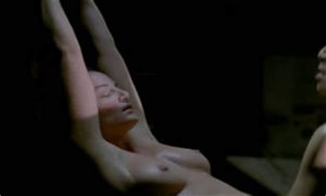 Natalia Woerner 20 Nuits Et Un Jour De Pluie 1 Nude