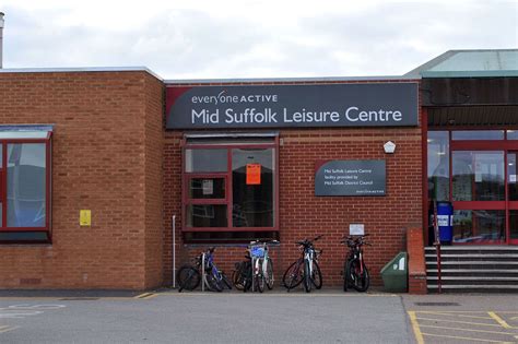 Travellers move onto Mid Suffolk Leisure Centre car park in Stowmarket