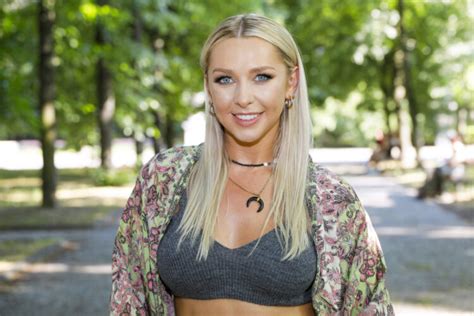 10 Hot Sexy Ilona Krawczynskie Bikini Pics