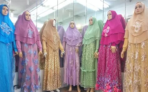 Tampil Stylish Dan Berani Saat Lebaran Dengan Aneka Gamis Berwarna