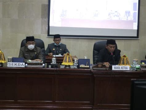 Paripurna Dprd Bahas Usulan Paw Almarhum H Amran Syam Mediata Id