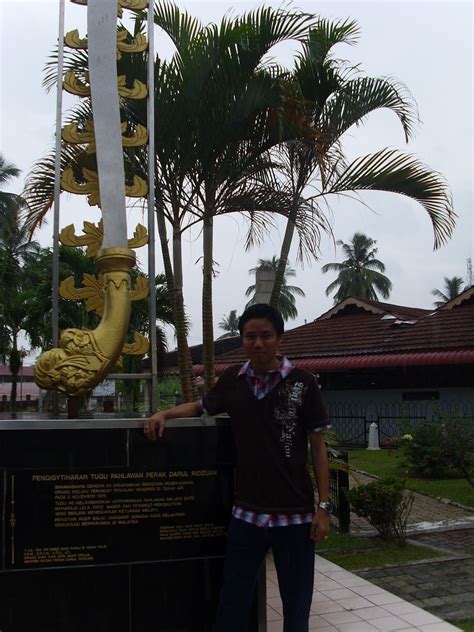 My Perak Perak Historical Crew Tugu Pahlawan Perak