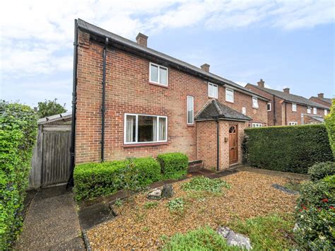 Bed Semi Detached House For Sale In Mansfield Drive Merstham