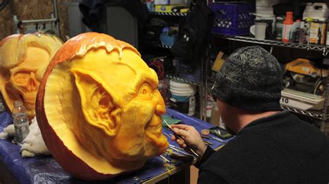 Watch Halloween Wars Contestant Carve Pumpkins At Nj Stew Leonards